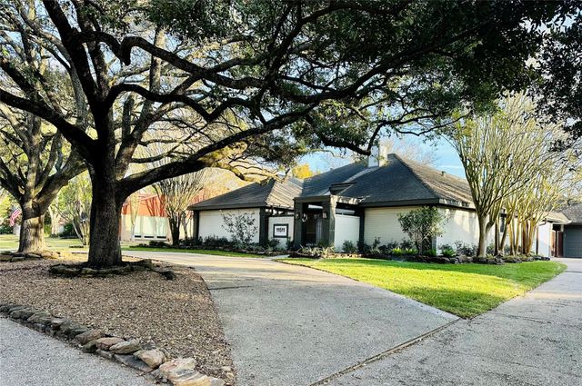 11511 Long Pine Drive, Houston, TX 77077