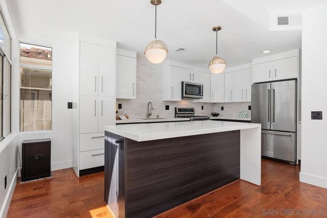 1607 Via Otano, Oceanside, CA 92056