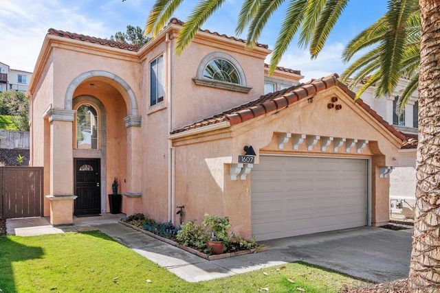1607 Via Otano, Oceanside, CA 92056