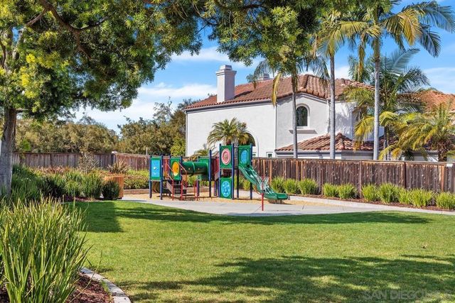 1607 Via Otano, Oceanside, CA 92056