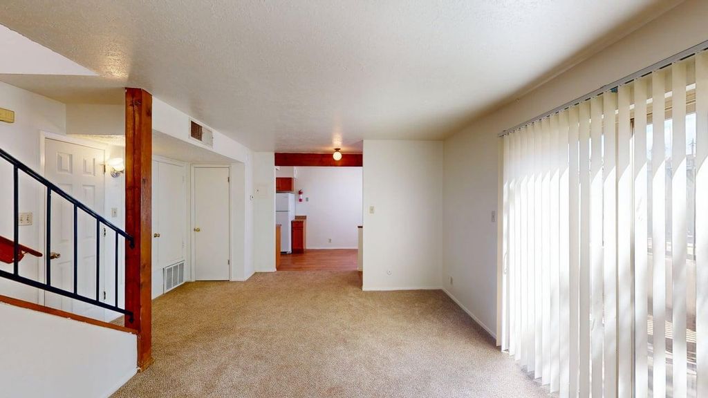 Image 10 of property listing at 3609 Wellesley Drive NE, Albuquerque, NM 87107