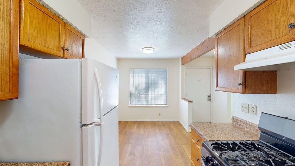 Image 7 of property listing at 3609 Wellesley Drive NE, Albuquerque, NM 87107