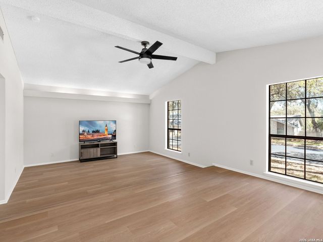 9327 Fallworth, San Antonio, TX 78254