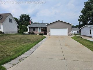 4090 Violet Avenue, St. Clair Township, MI 48079