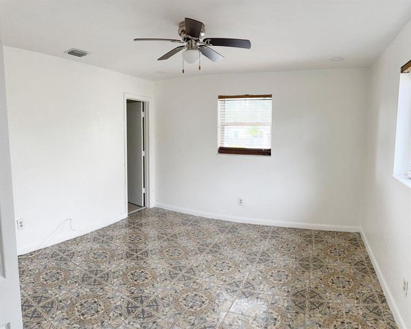 1561 NE 109TH Street, Miami, FL 33161