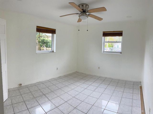1561 NE 109TH Street, Miami, FL 33161