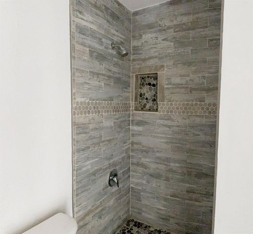 1561 NE 109TH Street, Miami, FL 33161