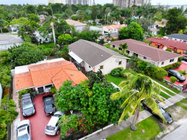 1561 NE 109TH Street, Miami, FL 33161