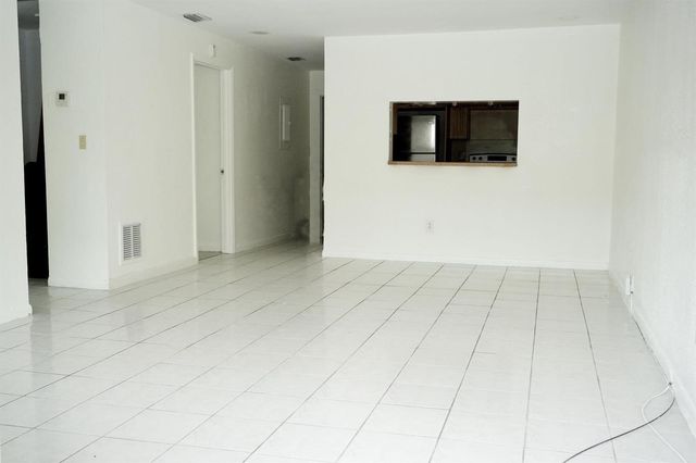 1561 NE 109TH Street, Miami, FL 33161