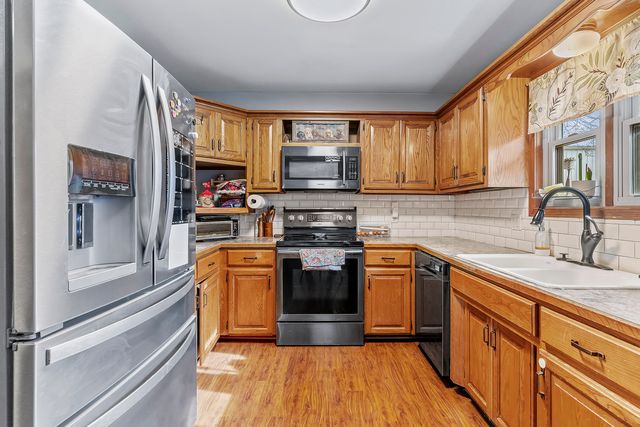 748 E Bluff Drive, Springfield, MO 65803