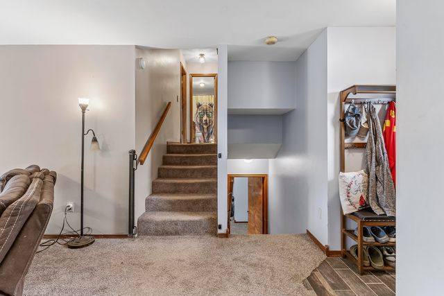 748 E Bluff Drive, Springfield, MO 65803