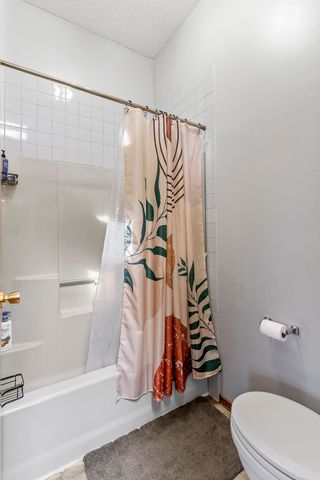 748 E Bluff Drive, Springfield, MO 65803