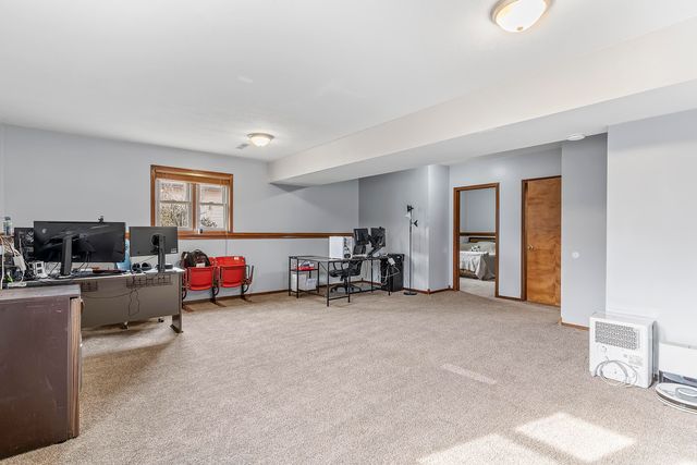 748 E Bluff Drive, Springfield, MO 65803