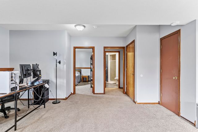 748 E Bluff Drive, Springfield, MO 65803