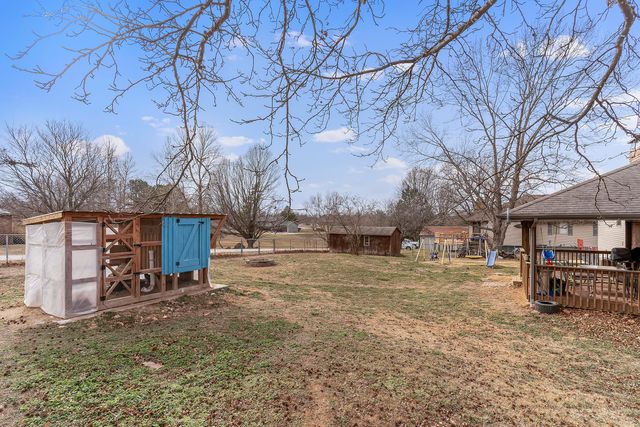 748 E Bluff Drive, Springfield, MO 65803