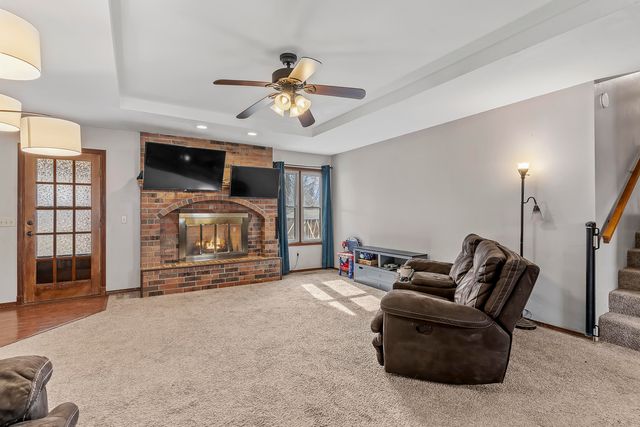 748 E Bluff Drive, Springfield, MO 65803