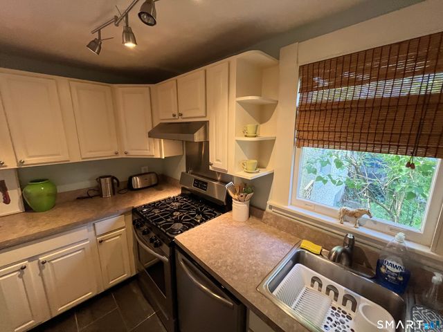 17 Anderson Street, New Haven, CT 06511
