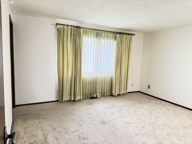 9255 Sw 130TH Ave, Beaverton, OR 97008