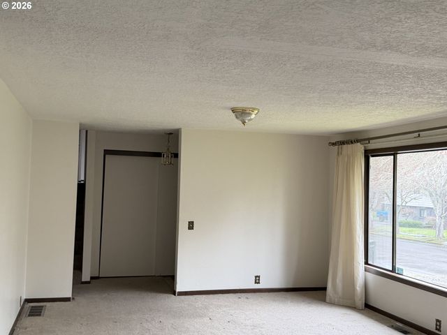 9255 Sw 130TH Ave, Beaverton, OR 97008