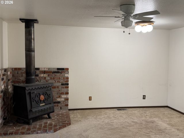 9255 Sw 130TH Ave, Beaverton, OR 97008