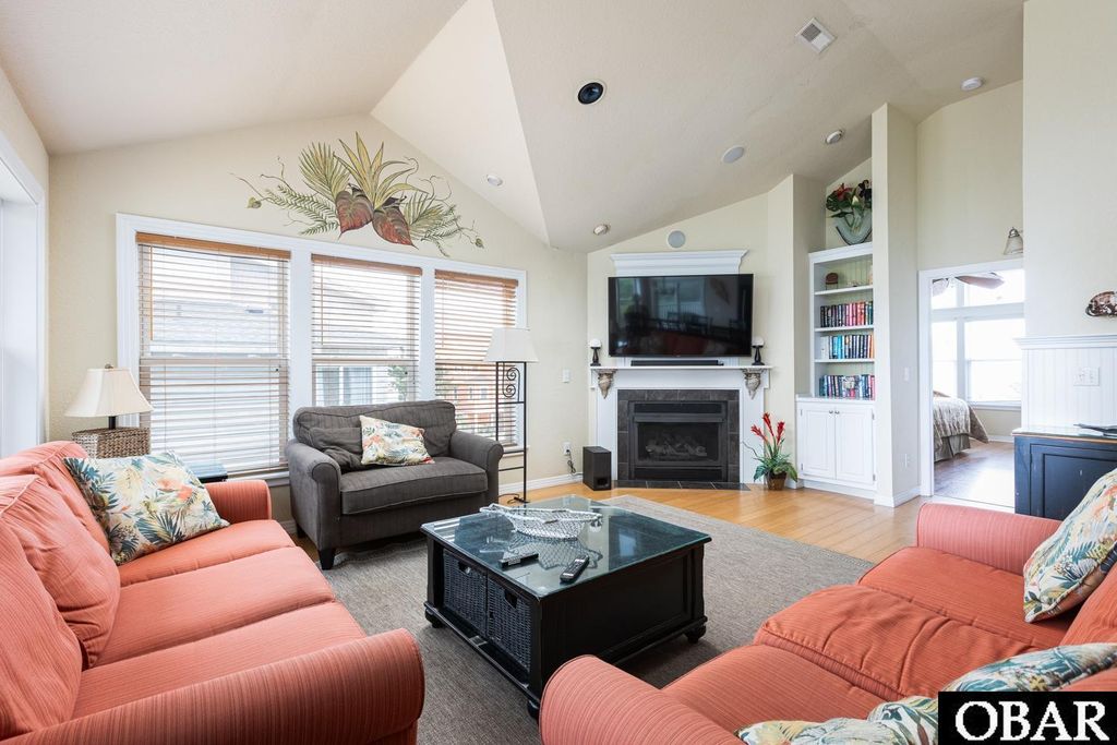 Image 11 of property listing at 611 Tern Arch Lot 45, Corolla, NC 27927