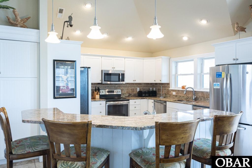 Image 4 of property listing at 611 Tern Arch Lot 45, Corolla, NC 27927