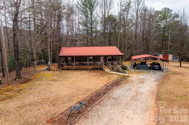 173 Croom Hollow Drive, Nebo, NC 28761