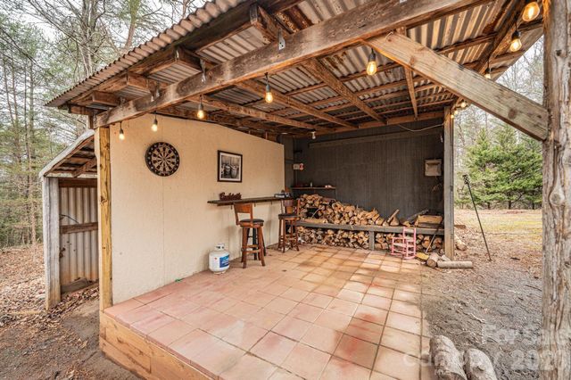 173 Croom Hollow Drive, Nebo, NC 28761