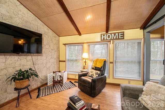 173 Croom Hollow Drive, Nebo, NC 28761