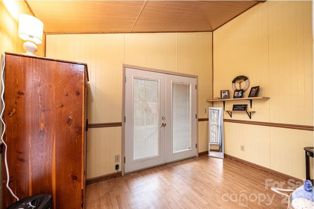 173 Croom Hollow Drive, Nebo, NC 28761