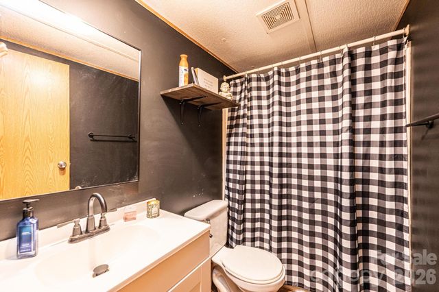 173 Croom Hollow Drive, Nebo, NC 28761