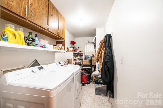 173 Croom Hollow Drive, Nebo, NC 28761