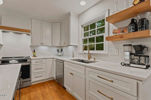 1013 New Chester Court, Apex, NC 27502