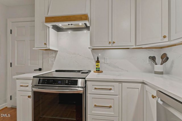 1013 New Chester Court, Apex, NC 27502