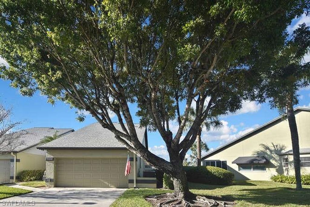 2301 McGregor Park CIR, FORT MYERS, FL 33908 — photo 2
