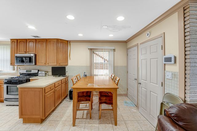 9107 S Bishop Street, Chicago, IL 60620