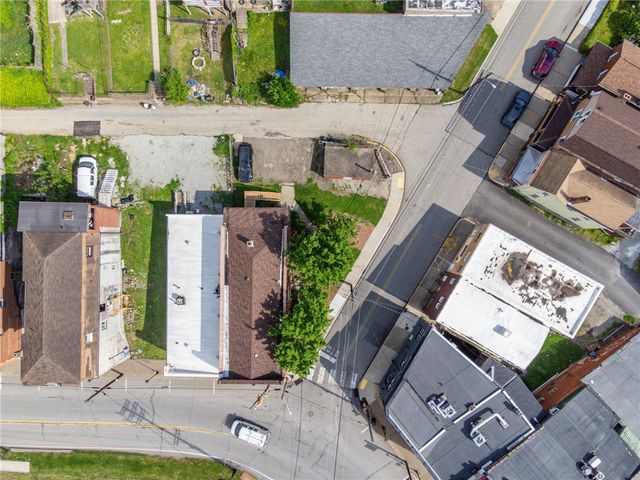 620 Broadway Blvd, Pitcairn, PA 15140