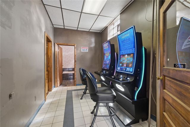 620 Broadway Blvd, Pitcairn, PA 15140