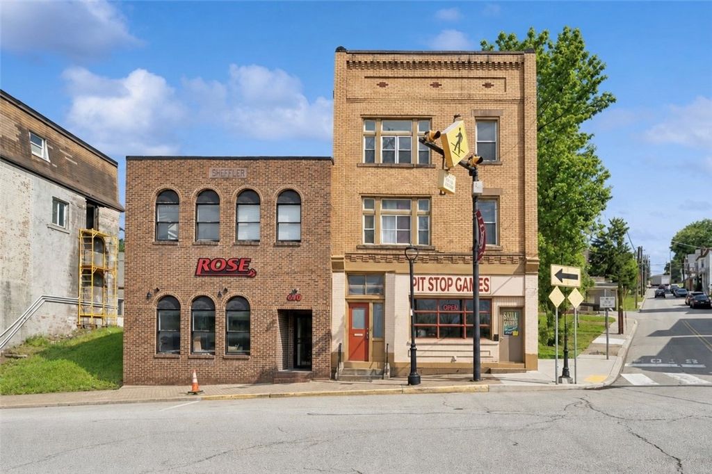 620 Broadway Blvd, Pitcairn, PA 15140