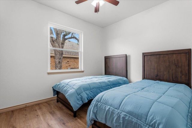 119 E Wildflower BLVD, Marble Falls, TX 78654