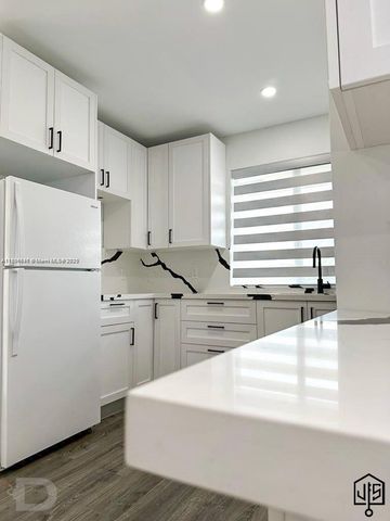 2100 SW 100th Ave 1, Miami, FL 33165