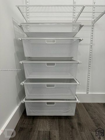 2100 SW 100th Ave 1, Miami, FL 33165