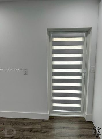 2100 SW 100th Ave 1, Miami, FL 33165