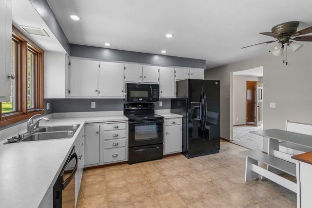 224 E NATIONAL AVENUE, Brillion, WI 54110