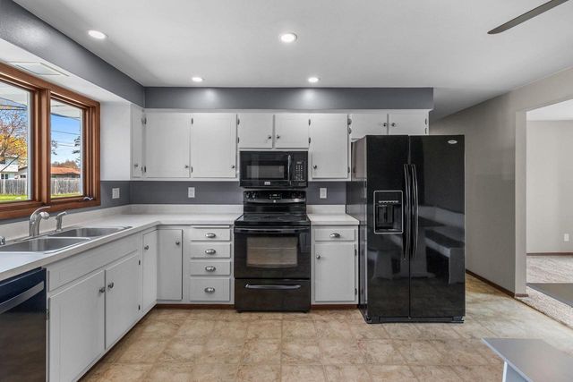 224 E NATIONAL AVENUE, Brillion, WI 54110