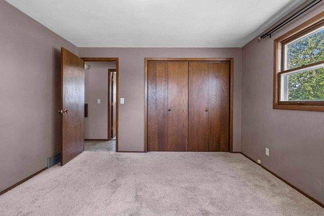 224 E NATIONAL AVENUE, Brillion, WI 54110