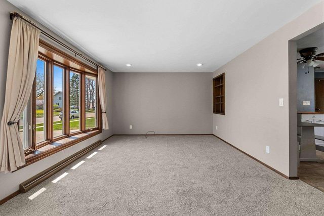 224 E NATIONAL AVENUE, Brillion, WI 54110