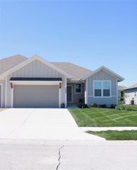 5008 N 145th Street, Basehor, KS 66007