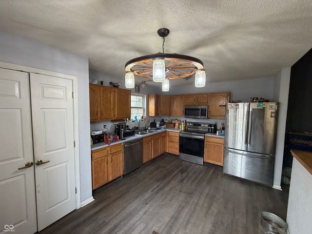 5921 Ashcroft Drive, Indianapolis, IN 46221