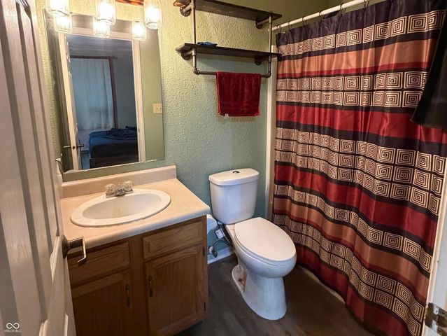 5921 Ashcroft Drive, Indianapolis, IN 46221